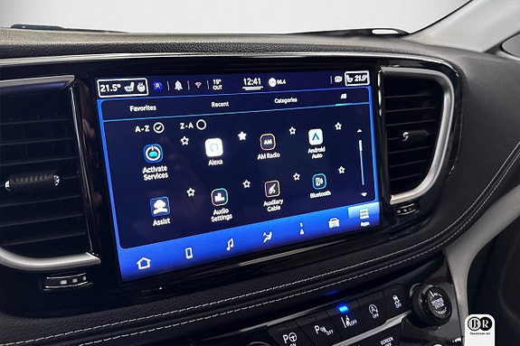 Chrysler Pacifica 14 of 27