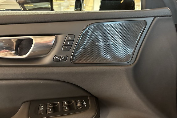 Volvo V60 14 of 24