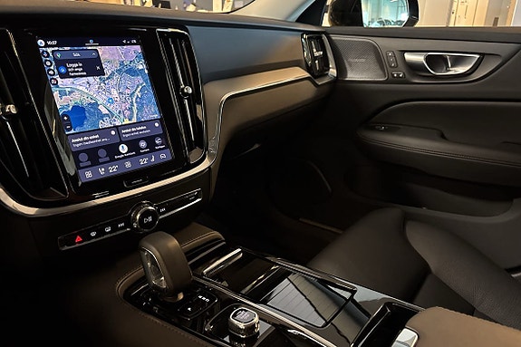 Volvo V60 22 of 24