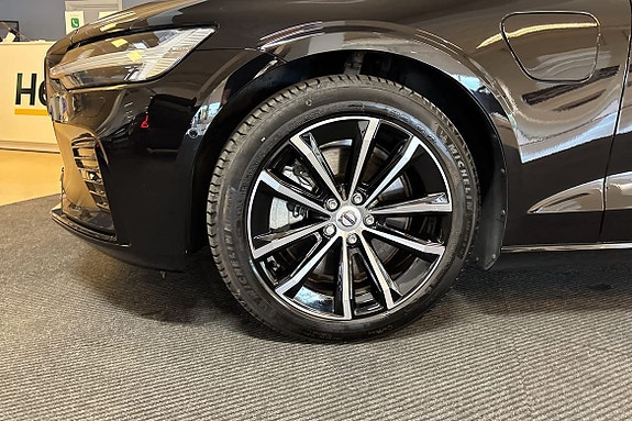 Volvo V60 12 of 24