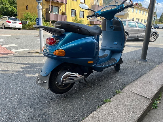 Vespa ET2 8 of 12