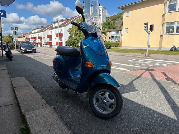 Vespa ET2 10 of 12