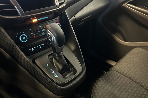 Ford Transit Connect 8 of 19