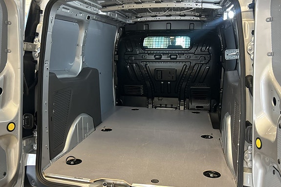 Ford Transit Connect 12 of 19