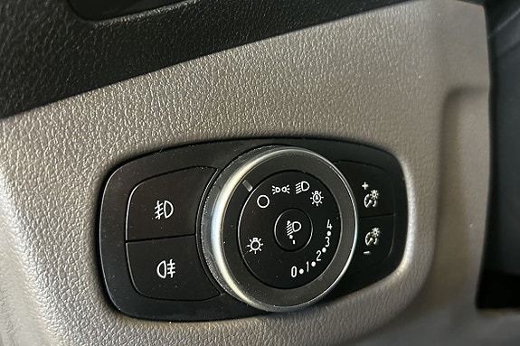 Ford Transit Connect 10 of 19