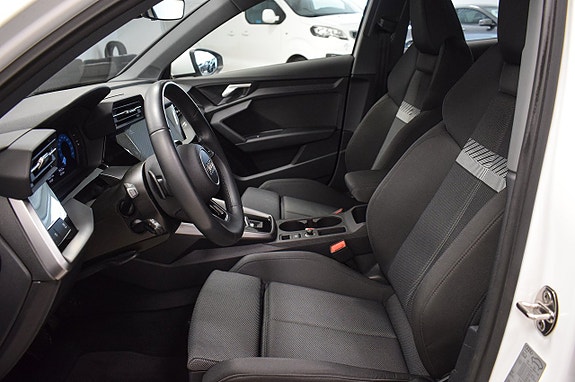 Audi A3 8 of 29