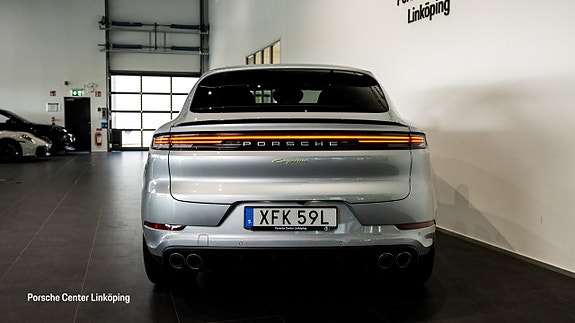 Porsche Cayenne 6 of 24
