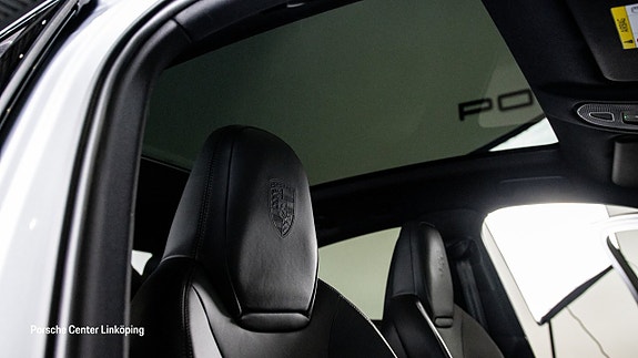 Porsche Cayenne 22 of 24