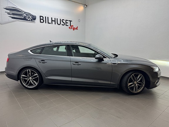 Audi A5 2 of 20