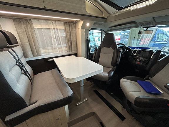 Adria Compact SC / Automat / Solcell / 3500kg / Ugn 7 of 25