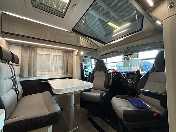 Adria Compact SC / Automat / Solcell / 3500kg / Ugn 6 of 25
