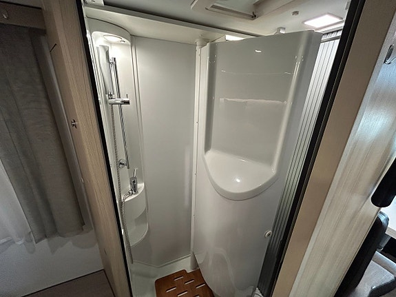 Adria Compact SC / Automat / Solcell / 3500kg / Ugn 15 of 25