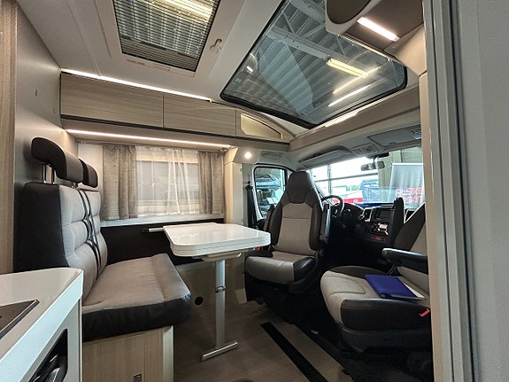 Adria Compact SC / Automat / Solcell / 3500kg / Ugn 5 of 25