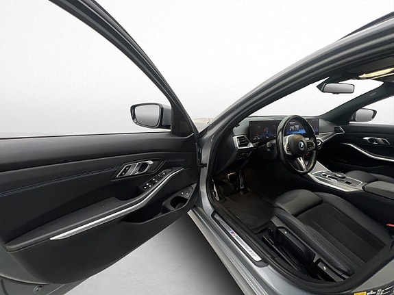 BMW 330e 10 of 30