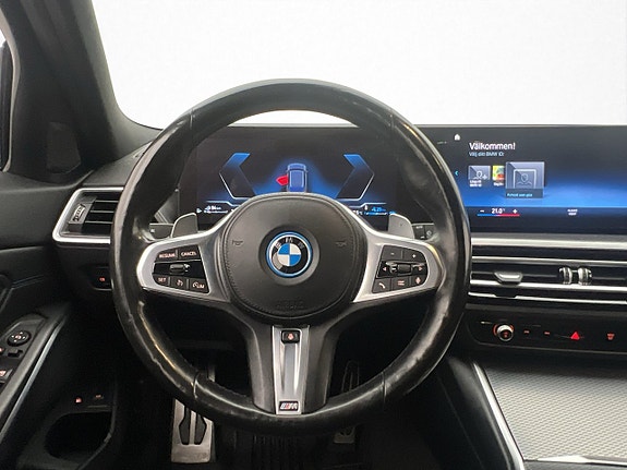 BMW 330e 13 of 30