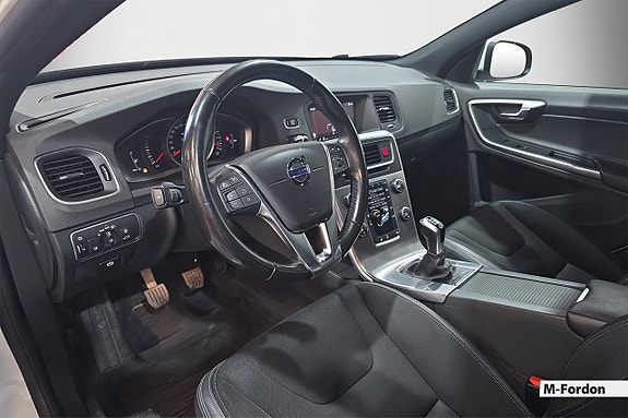 Volvo V60 12 of 18