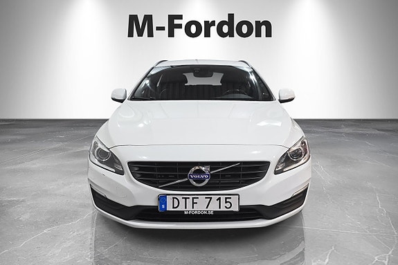 Volvo V60 2 of 18