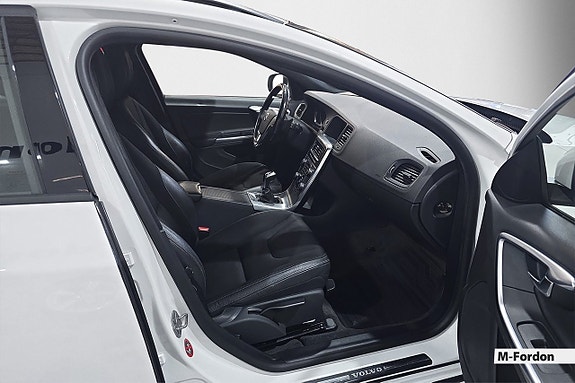 Volvo V60 9 of 18