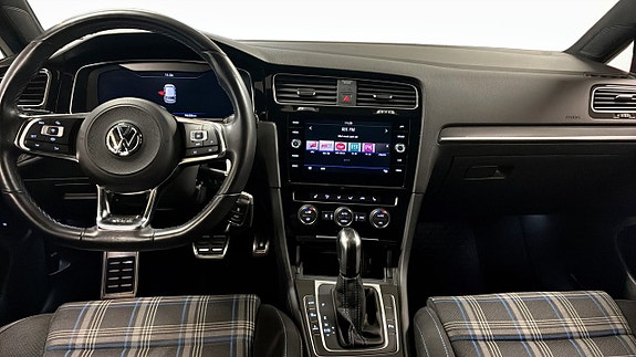 Volkswagen Golf I 11 of 19