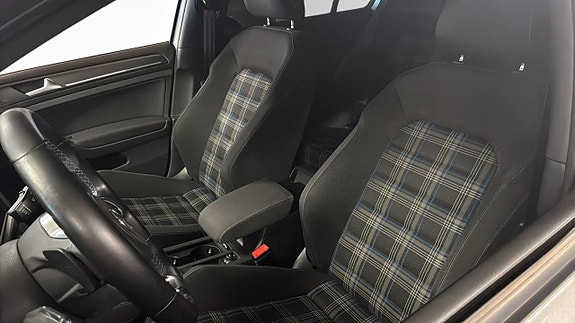 Volkswagen Golf I 9 of 19