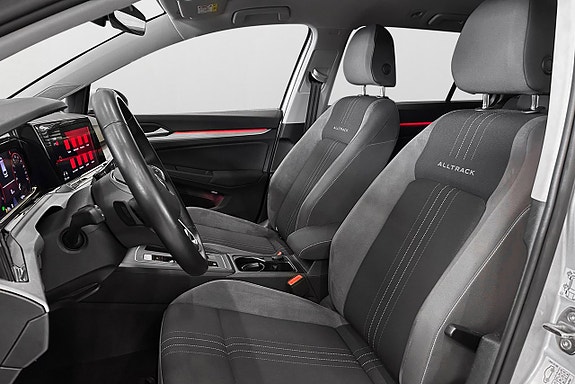 Volkswagen Golf Alltrack 13 of 17
