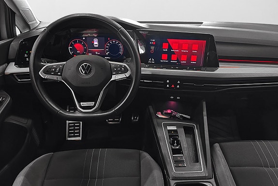 Volkswagen Golf Alltrack 11 of 17