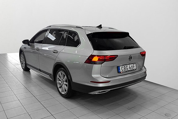 Volkswagen Golf Alltrack 5 of 17