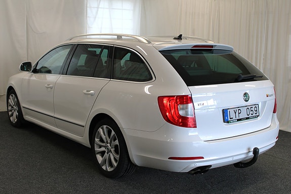 Skoda Superb 7 of 24