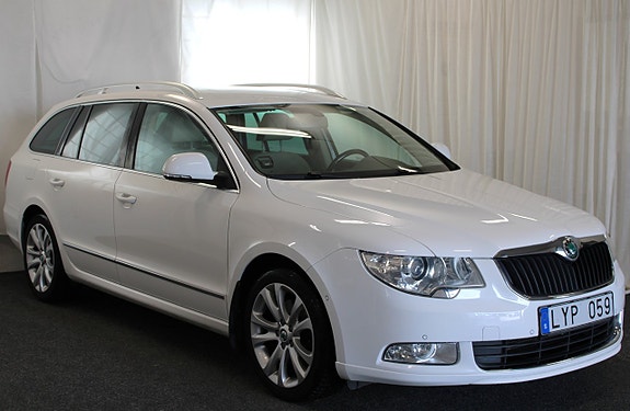 Skoda Superb 2 of 24