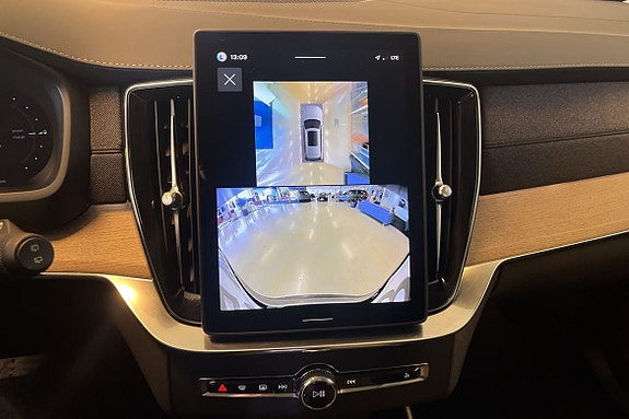Volvo XC90 19 of 30