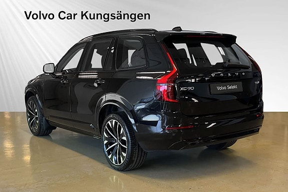 Volvo XC90 4 of 30