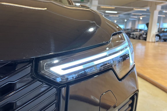 Volvo XC90 24 of 30