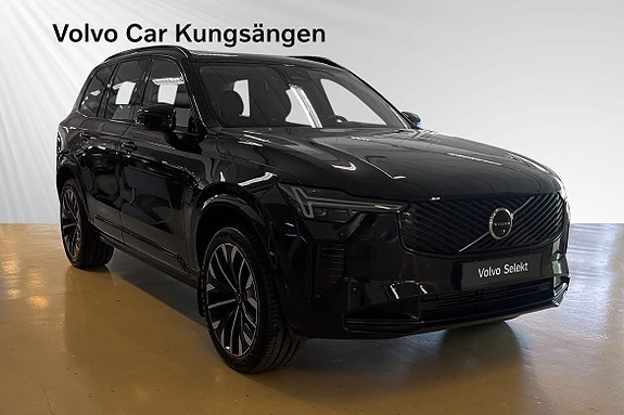 Volvo XC90 6 of 30