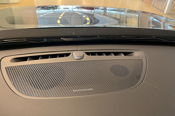 Volvo XC90 18 of 30