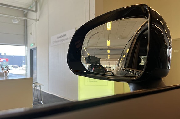 Volvo XC90 17 of 30