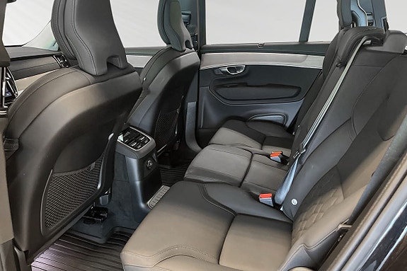 Volvo XC90 8 of 30