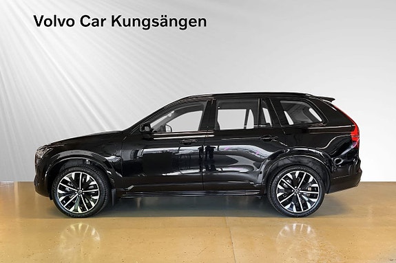 Volvo XC90 3 of 30