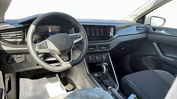 Volkswagen Polo 10 of 14