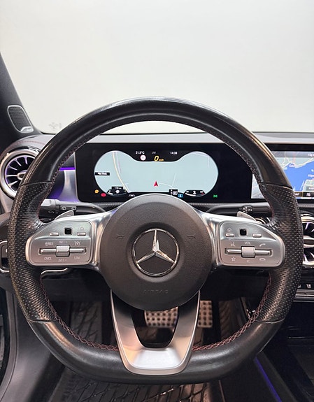 Mercedes-Benz CLA220 7 of 15