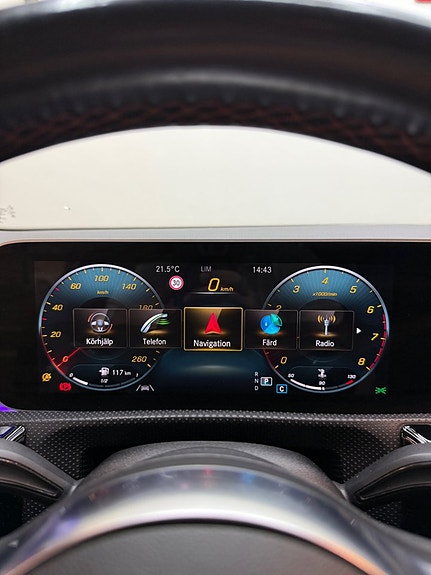 Mercedes-Benz CLA220 8 of 15