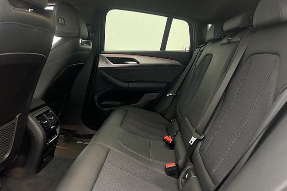 BMW X4 12 of 25