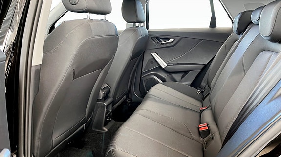 Audi Q2 10 of 15
