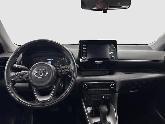 Toyota Yaris 4 of 13