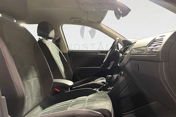 Volkswagen Tiguan Allspace 15 of 17