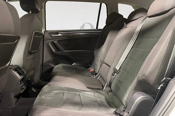 Volkswagen Tiguan Allspace 14 of 17