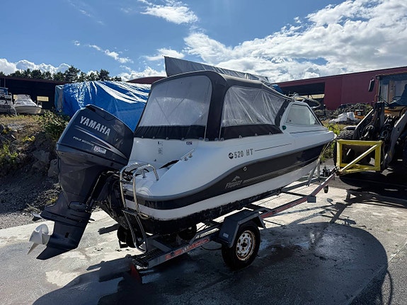Flipper 520 HT + Yamaha F80 (2008) 2 of 8
