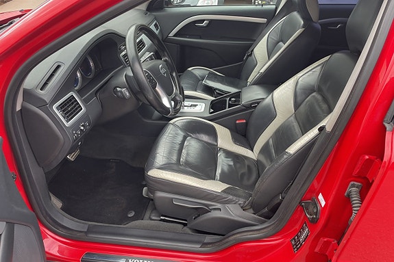 Volvo V70 6 of 16