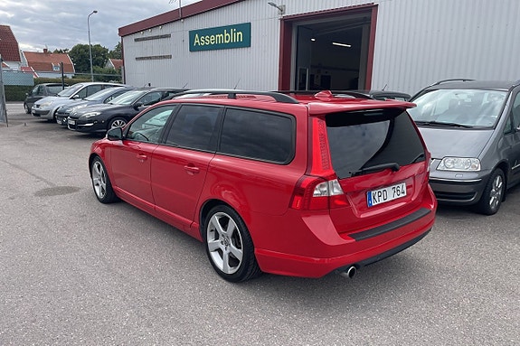 Volvo V70 4 of 16