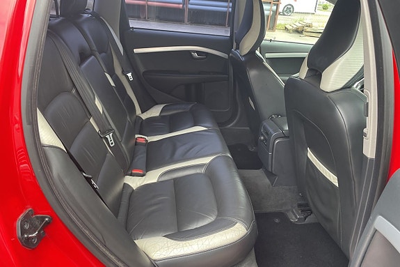 Volvo V70 15 of 16