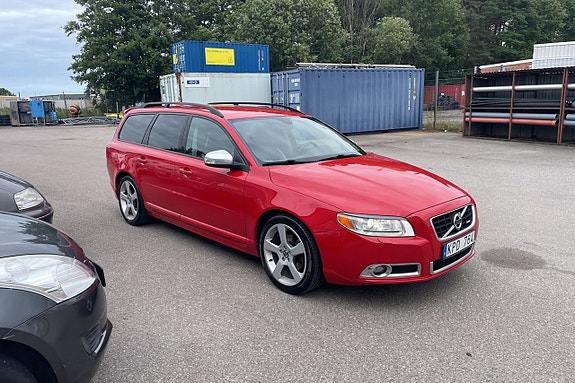 Volvo V70 3 of 16